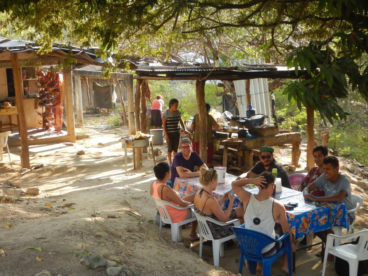 Tower Bridge Hostel Puerto Escondido  Bagian luar foto
