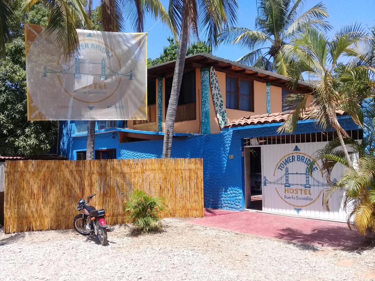 Tower Bridge Hostel Puerto Escondido  Bagian luar foto