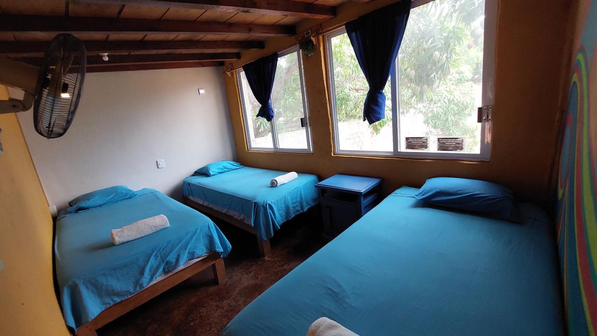 Tower Bridge Hostel Puerto Escondido  Bagian luar foto