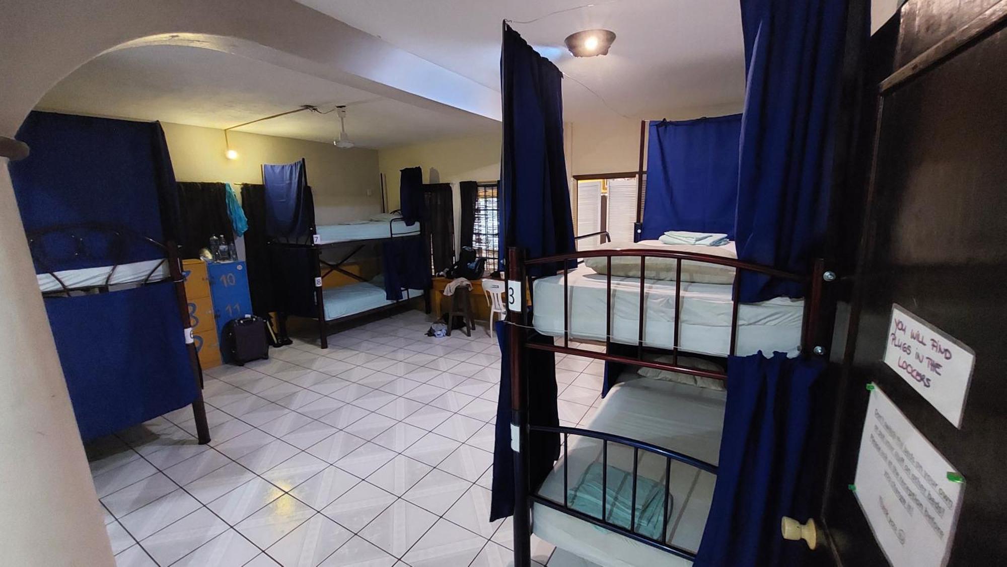 Tower Bridge Hostel Puerto Escondido  Bagian luar foto