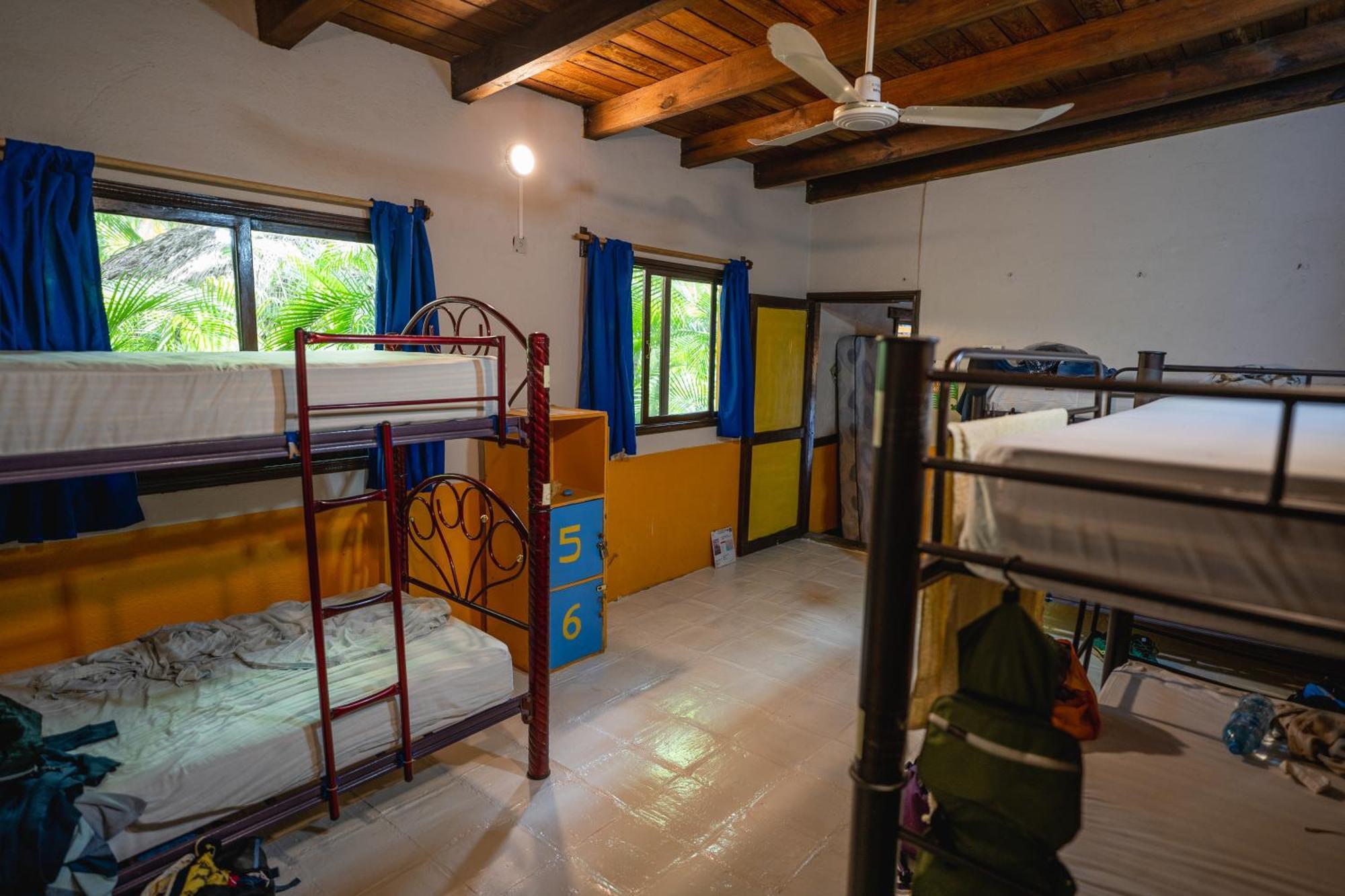 Tower Bridge Hostel Puerto Escondido  Bagian luar foto