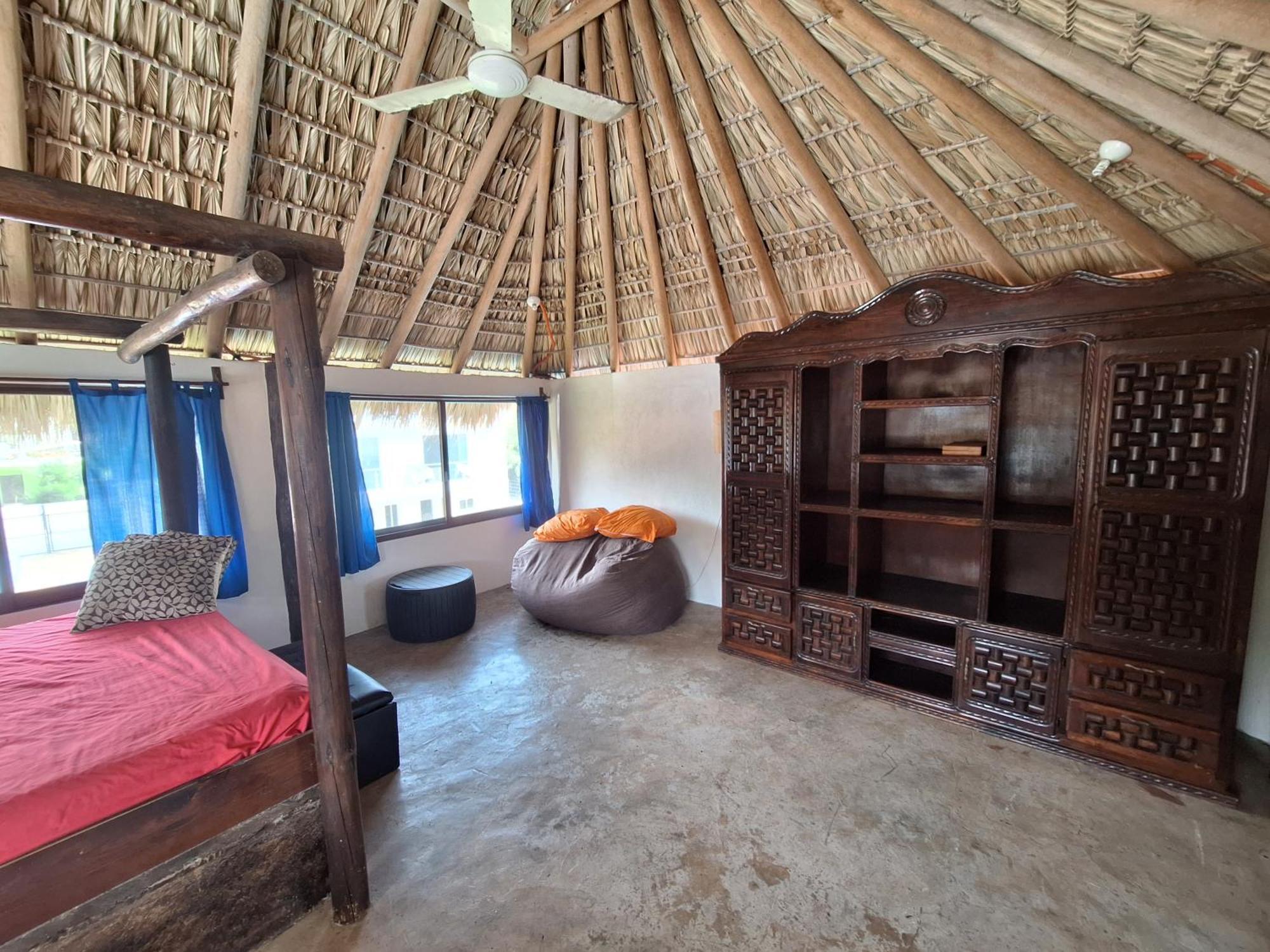 Tower Bridge Hostel Puerto Escondido  Bagian luar foto